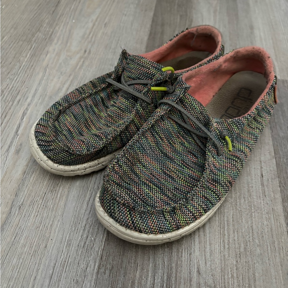 Hey dudes women’s 10 worn